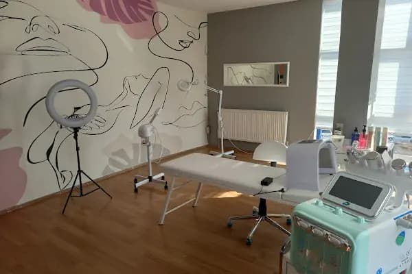 KÜBRA COŞAR BEAUTY ATAŞEHİR - Güzellik Salonu - İstanbul Ataşehir