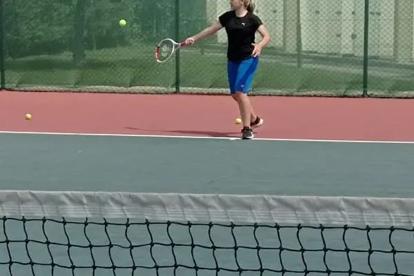 Başakşehir ve Atakent Tenis Kursu - Tenis Kortu - İstanbul Üsküdar
