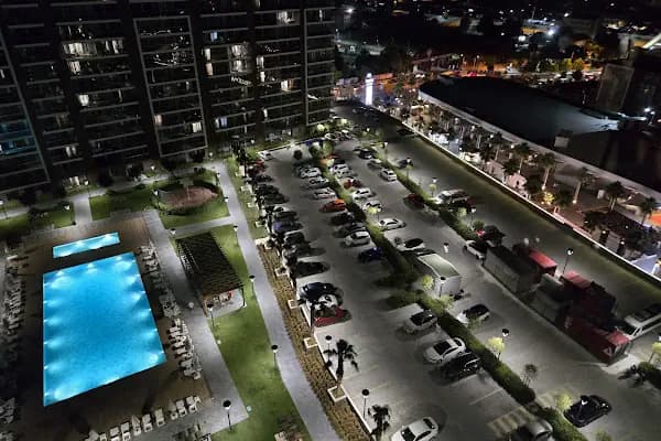 Manisa Meydan AVM - Alışveriş merkezi - Manisa Ahmetli