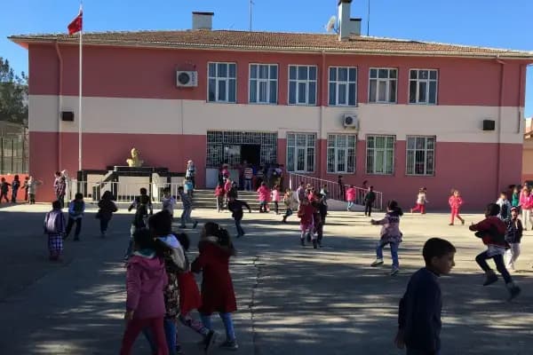 Atatürk İlkokulu - Okul - Şanlıurfa Haliliye