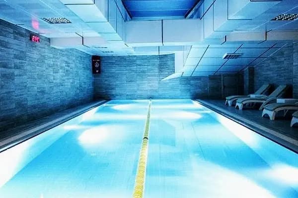 Powerfull Athletic Club - Kapalı yüzme havuzu - İstanbul Bahçelievler