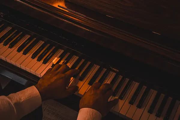 İzmir Müzik Akademisi - Üçkuyular - Müzik Okulu - İzmir Karabağlar