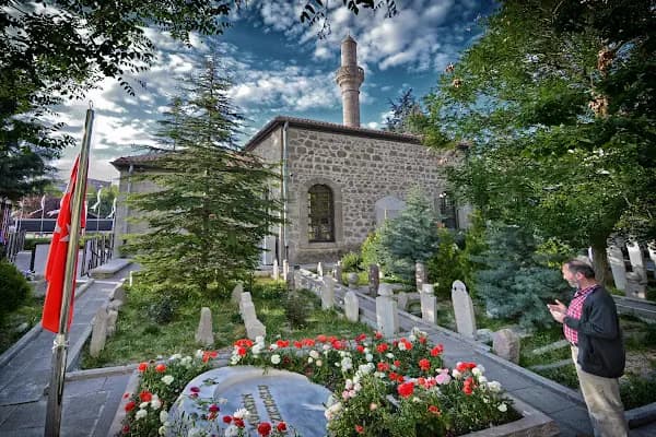 Muhsin Yazıcıoğlu Kabri - Anıt - Ankara Mamak