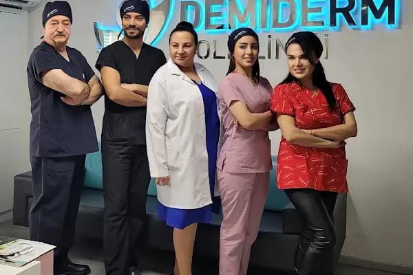 Özel Demiderm Saç Ekimi - Saç Transplantasyonu Kliniği - İzmir Balçova