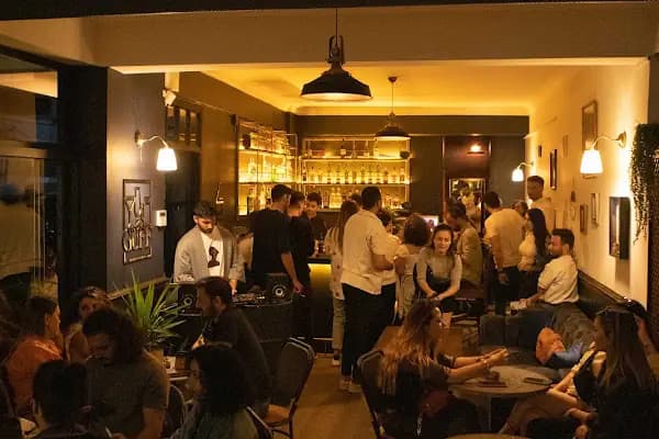 Guff Bar - Bar - İzmir Beydağ