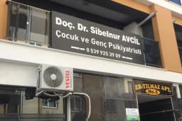 Doç.Dr. Sibelnur AVCİL Çocuk ve Ergen Psikiyatri Uzmanı, Aydın
