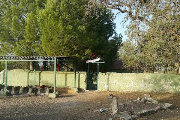 Yalin ayak dede turbesi - Kutsal Yer - İzmir Buca