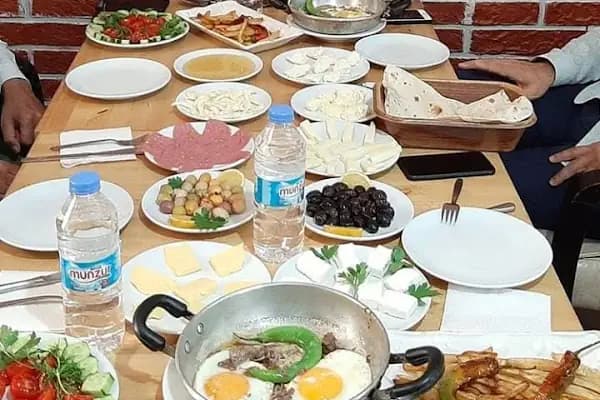 Munzur kahvaltı salonu ve cafe - Kahvaltı restoranı - İstanbul Ataşehir