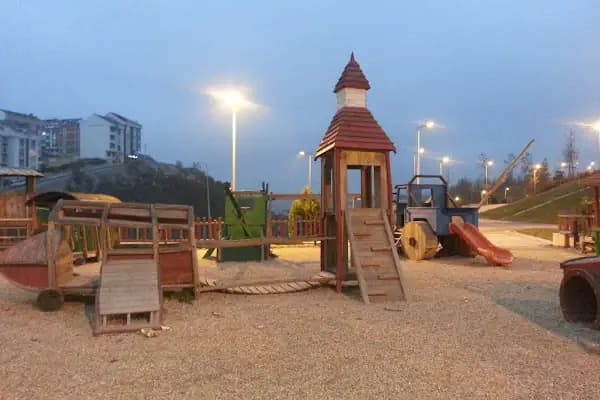 Yunus Emre Parkı - Park - İstanbul Arnavutköy