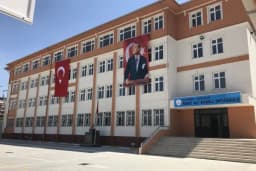 Şehit Ali Karslı Ortaokulu