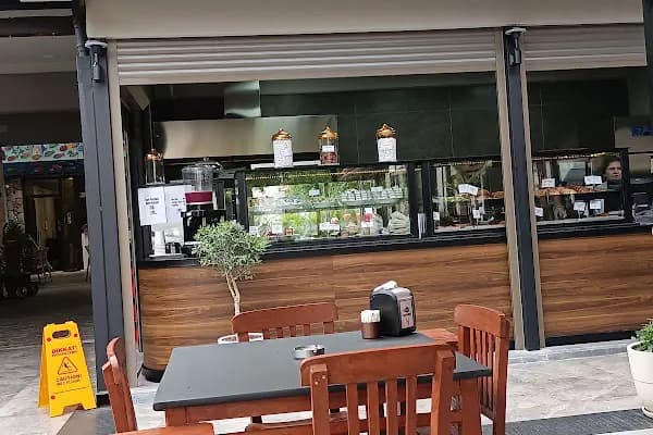 Neşeli Balık Kahvehanesi - Kafeterya - Antalya Finike
