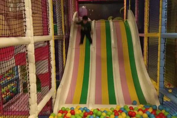 Playland - Oyun/Eğlence Merkezi - İstanbul Kartal