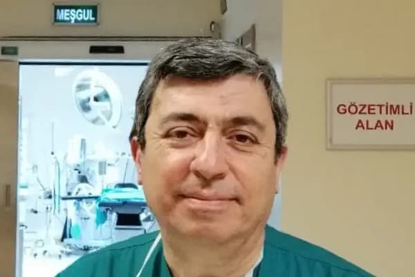 Prof. Dr. Muhittin Şener - Ortopedi Cerrahı - İzmir Bayraklı