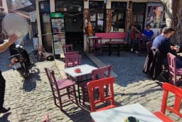 Tarihi Arasta Çay Bahçesi