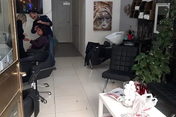 Salon Grandis (Kuaför) - Kuaför - İzmir Karabağlar