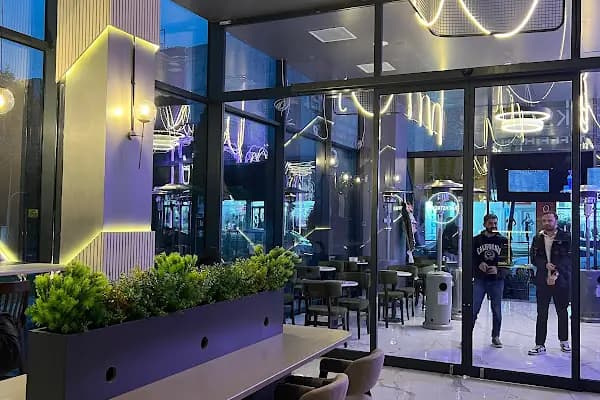 Backstreet Coffee House - Kahve dükkanı - İstanbul Avcılar