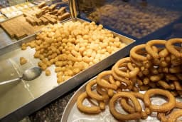 Shira Coffee &amp; Patisserie