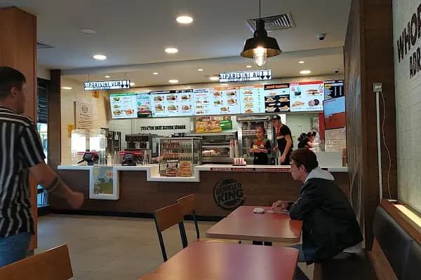 Burger King - Kuruçeşme Mahallesi Şubesi - Fast food lokantası - İzmir Buca