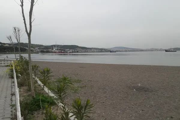 Çocuk Bahçesi - Park - İzmir Gaziemir