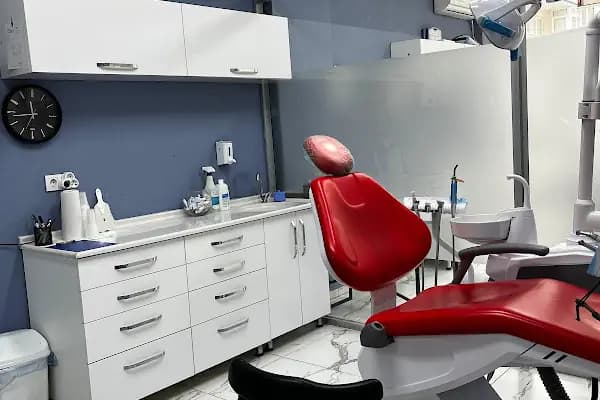 Özel İzmirdiş Ağız ve Diş Sağlığı Polikliniği Balçova Şube - İzmir Zirkonyum Porselen Diş Hekimi - Diş Kliniği - İzmir Balçova