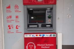 Ziraat Bankası Menderes Caddesi/İzmir Şubesi