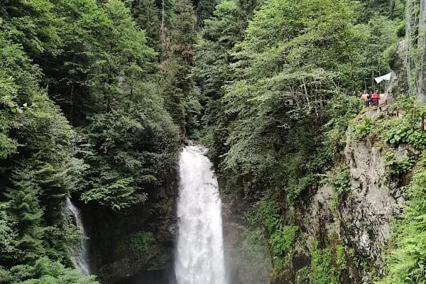 Palovit Şelalesi - Turistik Yer - Rize Çamlıhemşin