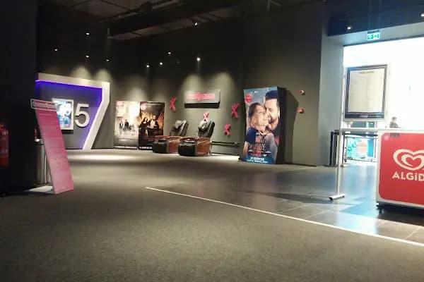 Paribu Cineverse Van AVM - Sinema Salonu - Van Tuşba