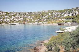 Aktur tatil sitesi ortaburun plajı