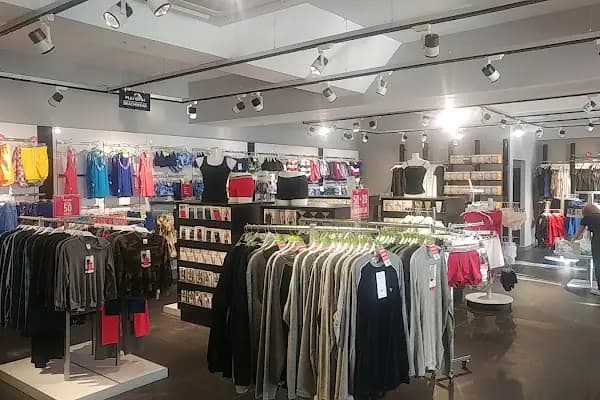 Blackspade Merkez - Giyim mağazası - İzmir Buca