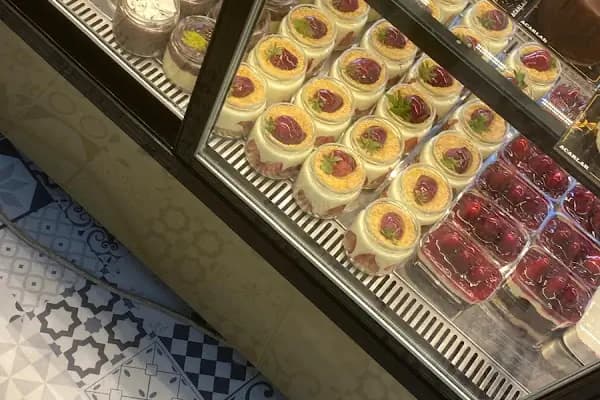 Acarlar Fırın Cafe Üç kuyular meydan - Fırın - İzmir Buca
