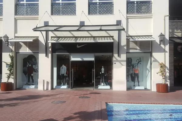 Forum Bornova AVM Nike Mağazası - Spor Giyim Mağazası - İzmir Buca