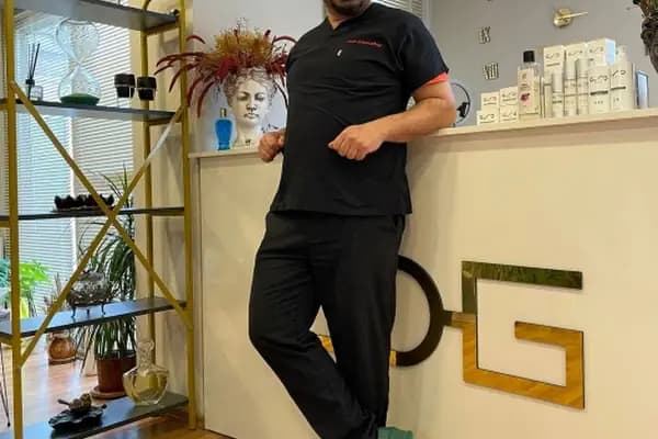 Uzm. Dr. Adil Ozan Gökuç, Sertifikalı medikal estetik - Doktor - Balıkesir Altıeylül