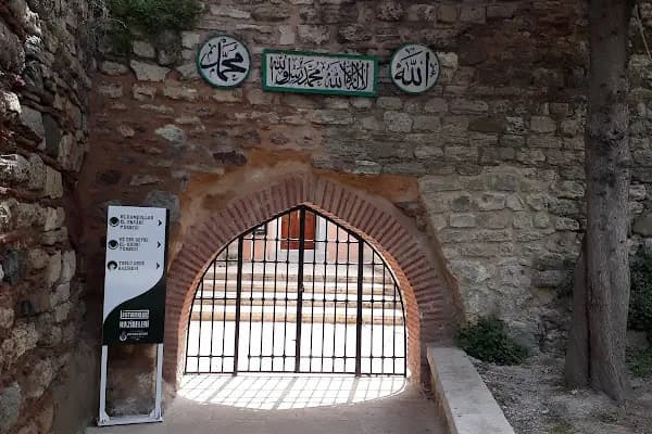 Ahmed-ül Ensari Türbesi - Dini Kurum - İstanbul Bağcılar