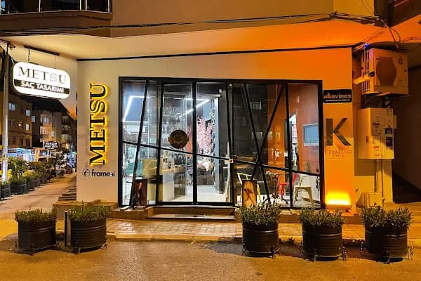 METSU BAYAN KUAFÖRÜ VE GÜZELLİK MERKEZİ - Kuaför - Mersin Yenişehir