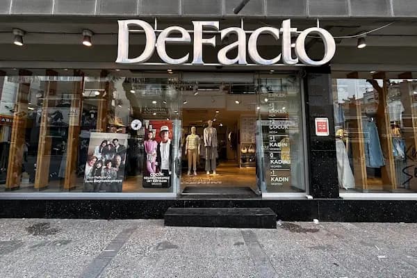 DeFacto - Giyim mağazası - İzmir Buca