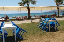 Kelenderis Cafe