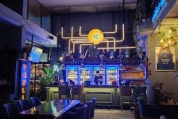 Public Pub