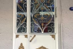 KARAMANLI APARTMANI.