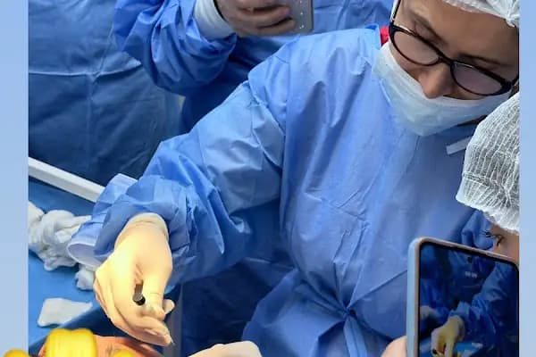 Dermatolog Prof Dr Şule Güngör, fraksiyonel lazer, akne izi tedavisi , İstanbul Kök hücre, Botoks (Botox) , Dolgu Saç Ekimi - Dermatolog - İstanbul Şişli