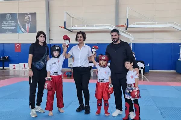 ŞAMPİYON SPOR KULÜBÜ - Spor Kulübü - İzmir Karabağlar