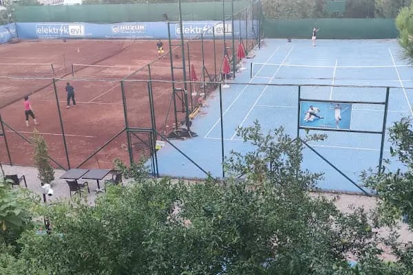 Evrensel Tenis - Tenis Kortu - Bursa Osmangazi