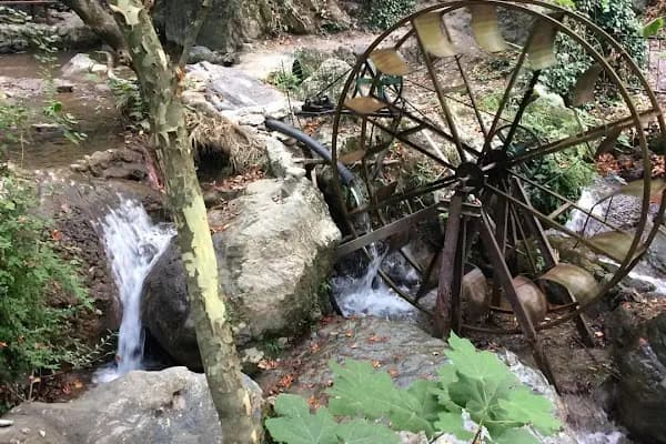 Emendere Saklı Cennet Yüzme Havuzları - Yüzme havuzu - Balıkesir Altıeylül