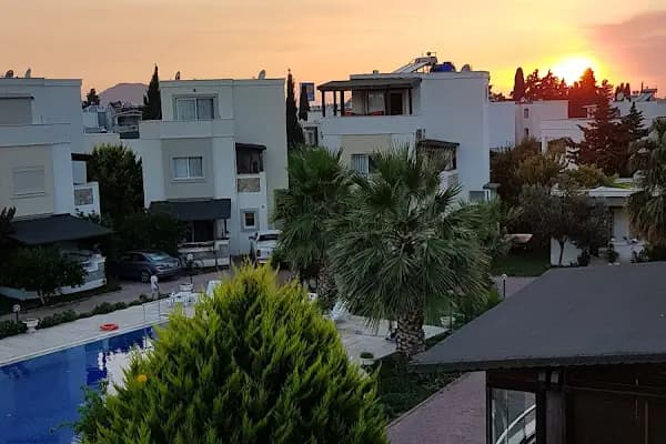 Karabey Sitesi Havuzbaşı - Yüzme Havuzu - Muğla Bodrum