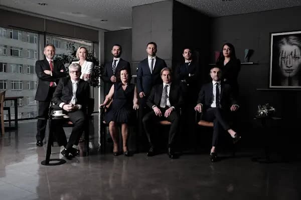 Dr. Engin Öcal - Estetik Cerrah - İstanbul Şişli