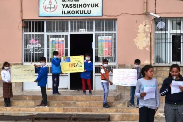 Yassıhüyük İlköğretim Okulu - Okul - Denizli Acıpayam