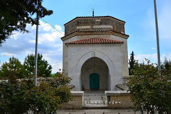 Hacım Sultan Türbesi - Tarihi Yer - İzmir Karabağlar
