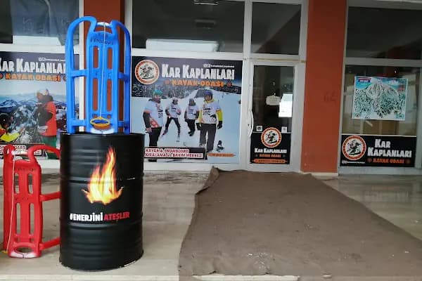 Kar Kaplanları Kayak Odası - Kayak Malzemeleri Satıcısı - Kars Kars Merkez