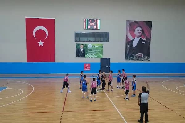 Başiskele Spor Salonu - Spor salonu - Kocaeli İzmit