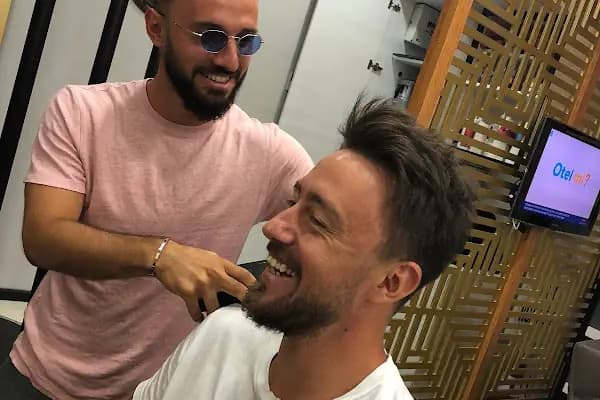 Engin Kuaför - Solaryum Salonu - İstanbul Sancaktepe
