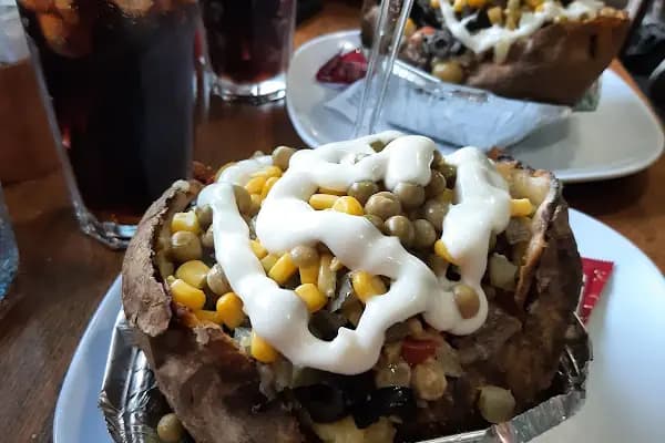 Meydan Cafe - Kafe - İstanbul Bağcılar